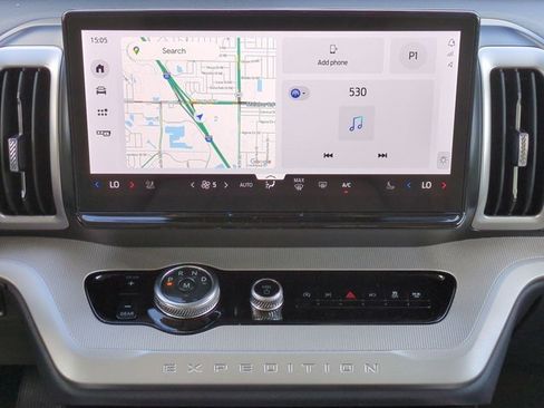 New 2026 Ford Expedition Active image 18