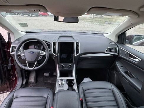 Used 2024 Ford Edge SEL w/ Convenience Package image 14