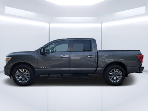 Used 2023 Nissan Titan SV w/ SV Convenience Package RWD image 6