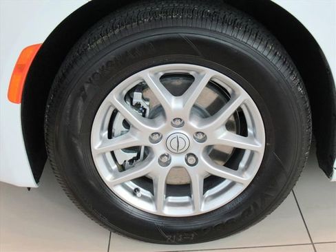 New 2026 Chrysler Voyager LX image 7