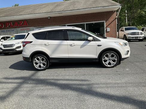 Used 2017 Ford Escape Titanium w/ Equipment Group 301A AWD/4WD image 4