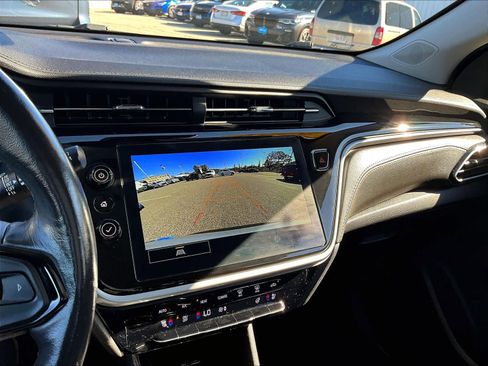 Certified 2023 Chevrolet Bolt EUV LT w/ Convenience Package image 19