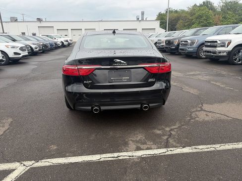 Used 2017 Jaguar XF Prestige AWD/4WD image 4