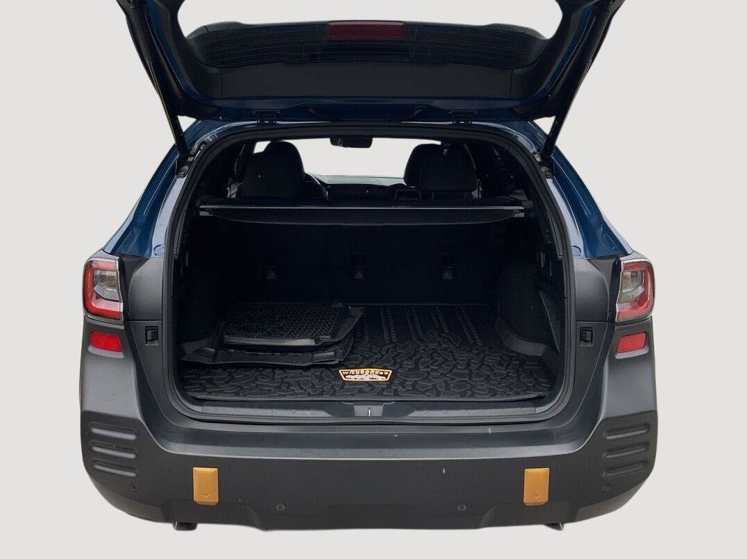 Certified 2025 Subaru Outback Wilderness AWD/4WD image 7