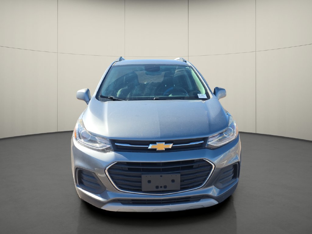 Used 2019 Chevrolet Trax LT w/ LT Convenience Package FWD image 2