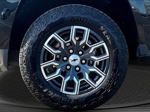 Used 2026 Chevrolet Colorado Z71 AWD/4WD image 34