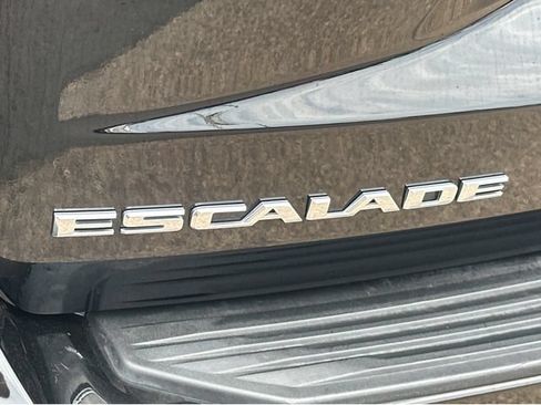 Certified 2024 Cadillac Escalade Premium Luxury RWD image 17
