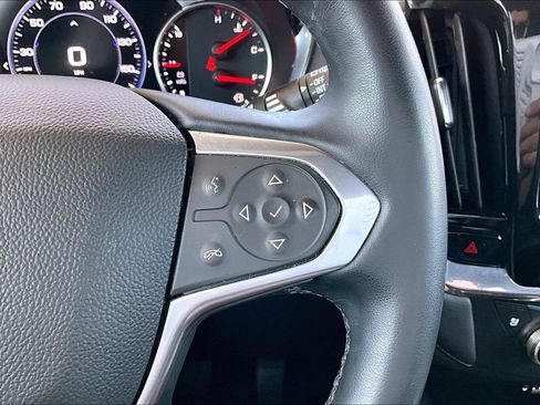 Used 2023 Chevrolet Traverse High Country AWD/4WD image 12