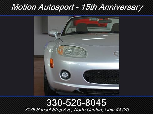 Used 2006 MAZDA MX-5 Miata Sport RWD image 5