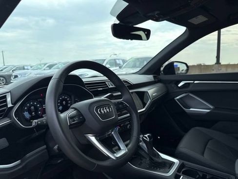 Used 2025 Audi Q3 2.0T Premium w/ Convenience Plus Package AWD/4WD image 13