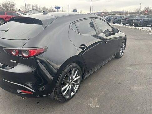 Used 2019 MAZDA MAZDA3 AWD Hatchback w/ Preferred Pkg image 5