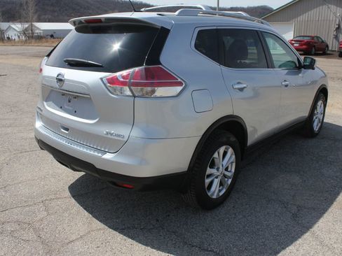Used 2015 Nissan Rogue SV w/ SV Premium Package image 6
