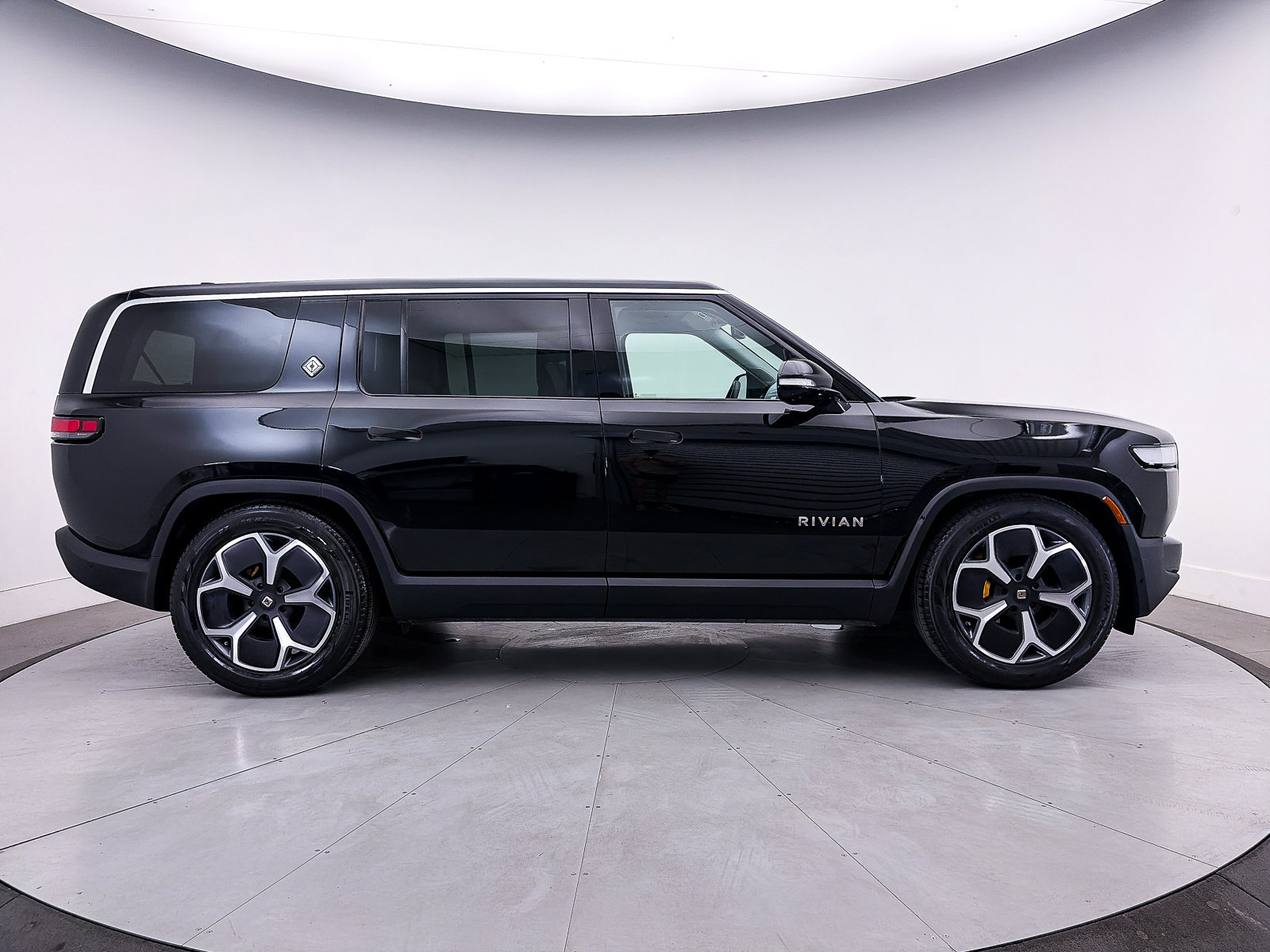 Used 2023 Rivian R1S Launch Edition Quad AWD/4WD image 43