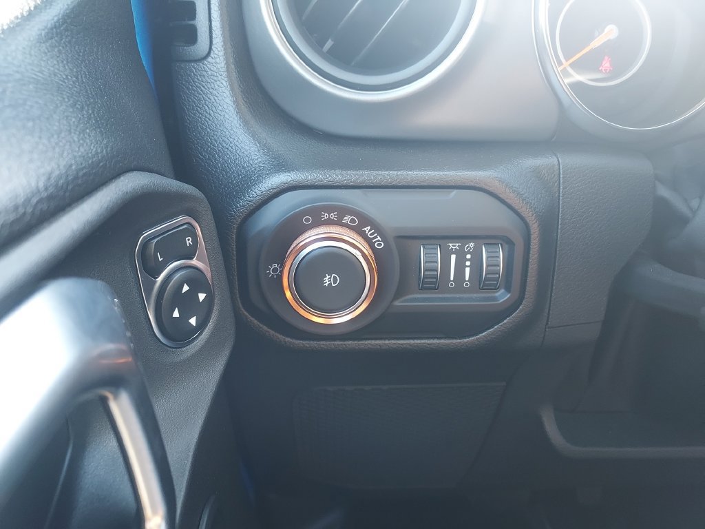 Used 2022 Jeep Wrangler Unlimited Sport AWD/4WD image 28