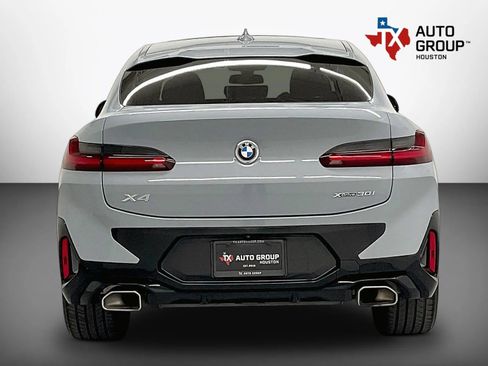Used 2024 BMW X4 xDrive30i w/ M Sport Package AWD/4WD image 8
