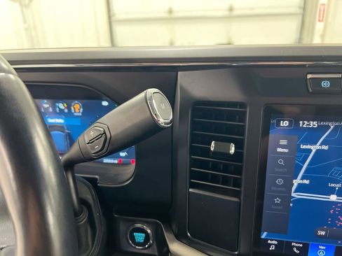 Used 2024 Ford F250 Lariat AWD/4WD image 18