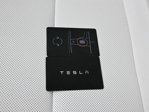 Used 2025 Tesla Model 3 Long Range image 34