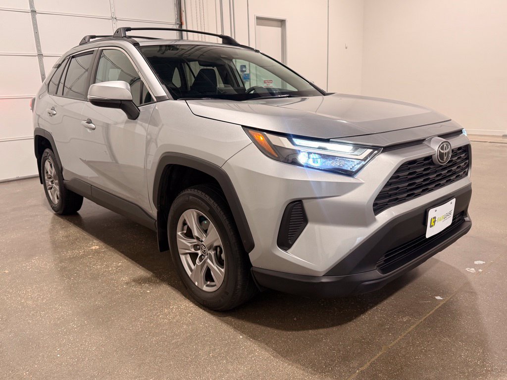 Used 2023 Toyota RAV4 XLE w/ Convenience Package FWD image 3