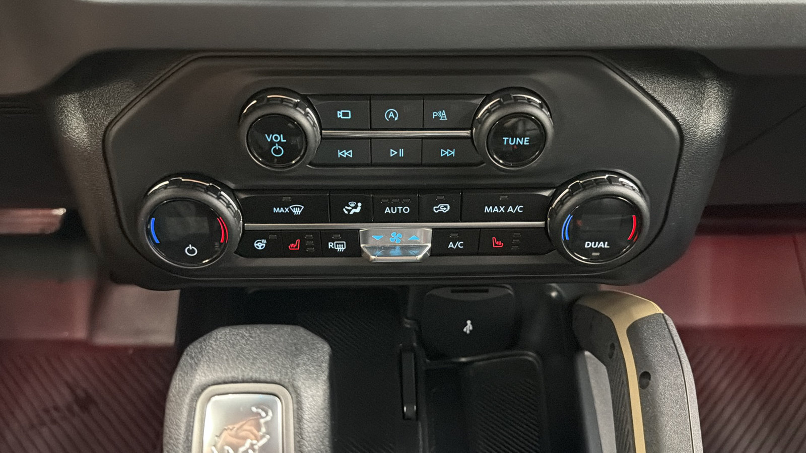 Used 2026 Ford Bronco Badlands w/ Sasquatch Package AWD/4WD image 23