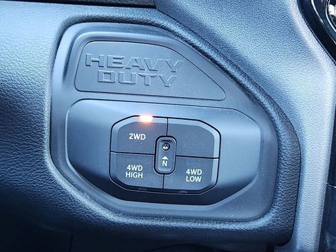 New 2025 RAM 2500 Laramie AWD/4WD image 11