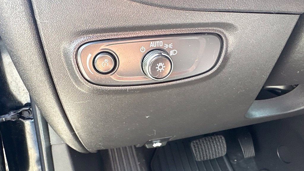 Certified 2024 Chevrolet Equinox LT AWD/4WD image 24