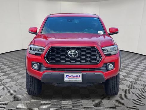 Used 2022 Toyota Tacoma TRD Off-Road AWD/4WD image 2