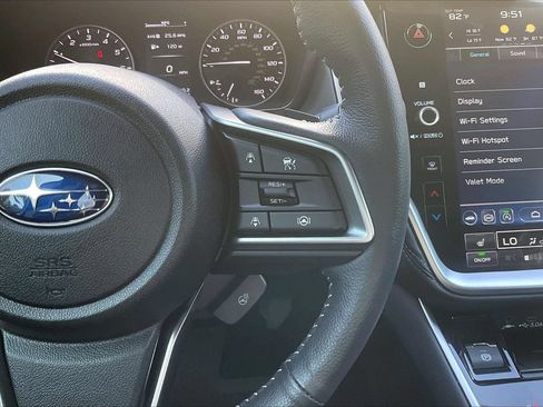 Used 2025 Subaru Outback Limited AWD/4WD image 31