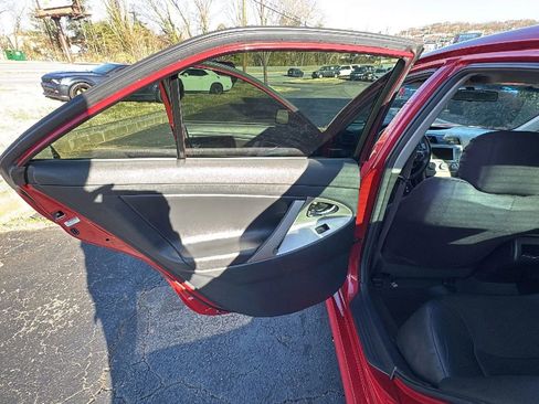 Used 2007 Toyota Camry SE FWD image 13