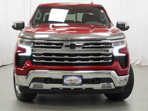 Used 2023 Chevrolet Silverado 1500 LTZ w/ Technology Package AWD/4WD image 4