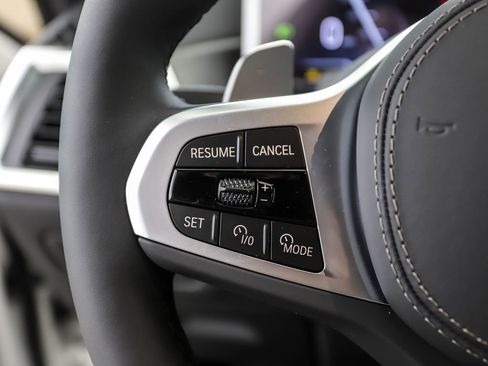 Used 2026 BMW X6 xDrive40i w/ Climate Comfort Package image 12