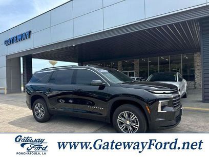 Used 2025 Chevrolet Traverse LT