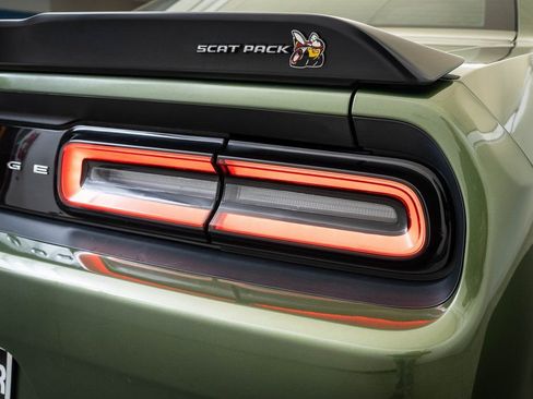 Used 2022 Dodge Challenger R/T Scat Pack image 17