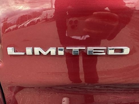 Used 2023 RAM 1500 Limited w/ Body Color Bumper Group image 9