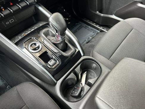 Used 2024 Chevrolet Colorado LT w/ LT Convenience Package II AWD/4WD image 22