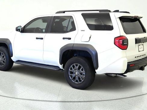 Used 2025 Toyota 4Runner SR5 AWD/4WD image 6