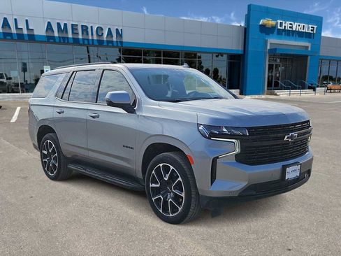 Used 2024 Chevrolet Tahoe RST w/ Luxury Package RWD image 2