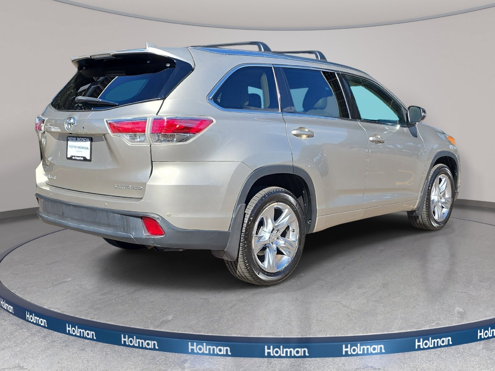 Used 2015 Toyota Highlander Limited w/ Driver Technology Package AWD/4WD image 6