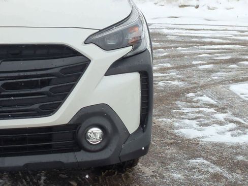 Certified 2025 Subaru Outback Onyx Edition image 10