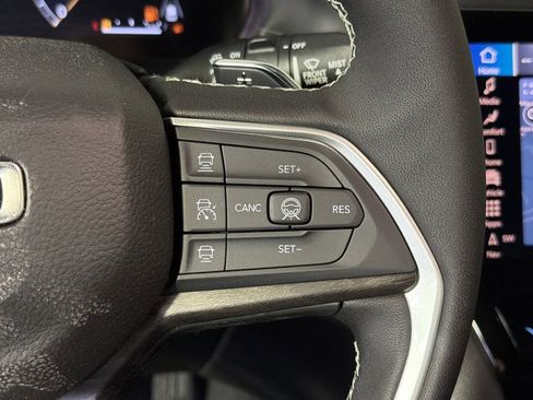 New 2026 Jeep Grand Cherokee Limited image 14