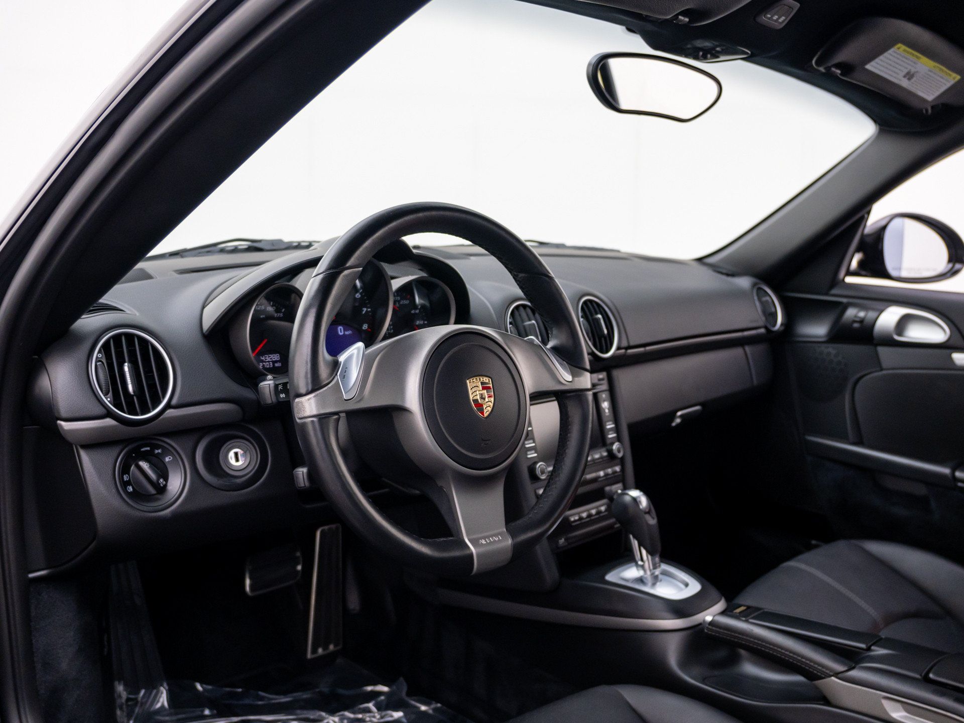 Used 2010 Porsche Cayman RWD image 4