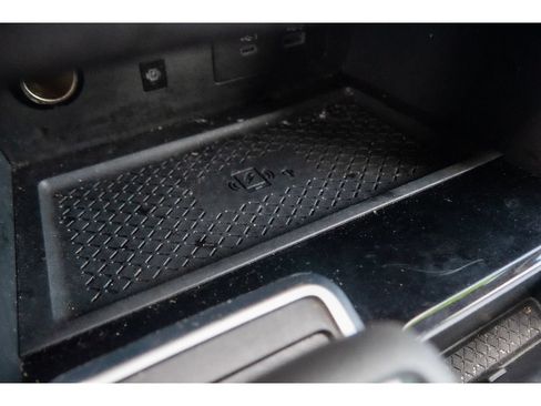 Used 2023 Nissan Pathfinder SL AWD/4WD image 23