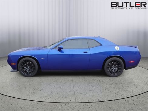 Used 2019 Dodge Challenger R/T w/ Plus Package image 4