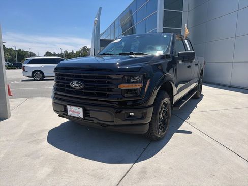 Used 2025 Ford F150 XLT w/ Equipment Group 302A MID AWD/4WD image 4