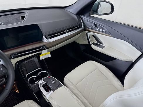 New 2026 BMW X1 xDrive28i w/ Technology Package AWD/4WD image 23