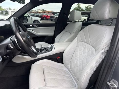 Used 2024 BMW X5 xDrive40i w/ Premium Package AWD/4WD image 9