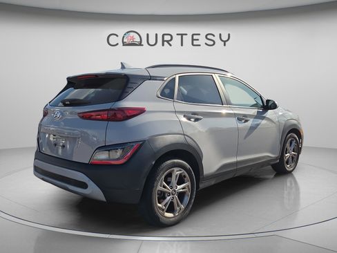 Used 2023 Hyundai Kona SEL FWD image 4