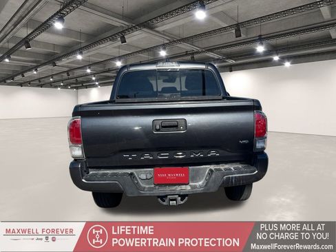 Used 2021 Toyota Tacoma TRD Sport image 15
