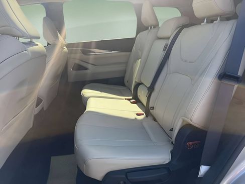 Used 2023 INFINITI QX60 Luxe w/ Performance Audio Package AWD/4WD image 17