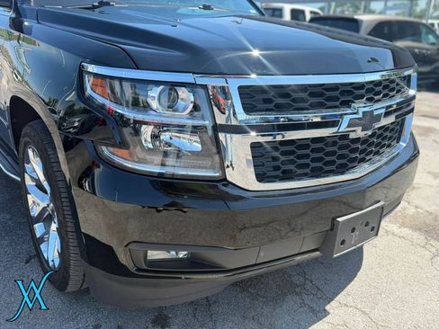 Used 2019 Chevrolet Suburban Premier AWD/4WD image 10