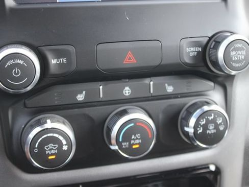 Used 2024 RAM 1500 Big Horn AWD/4WD image 7